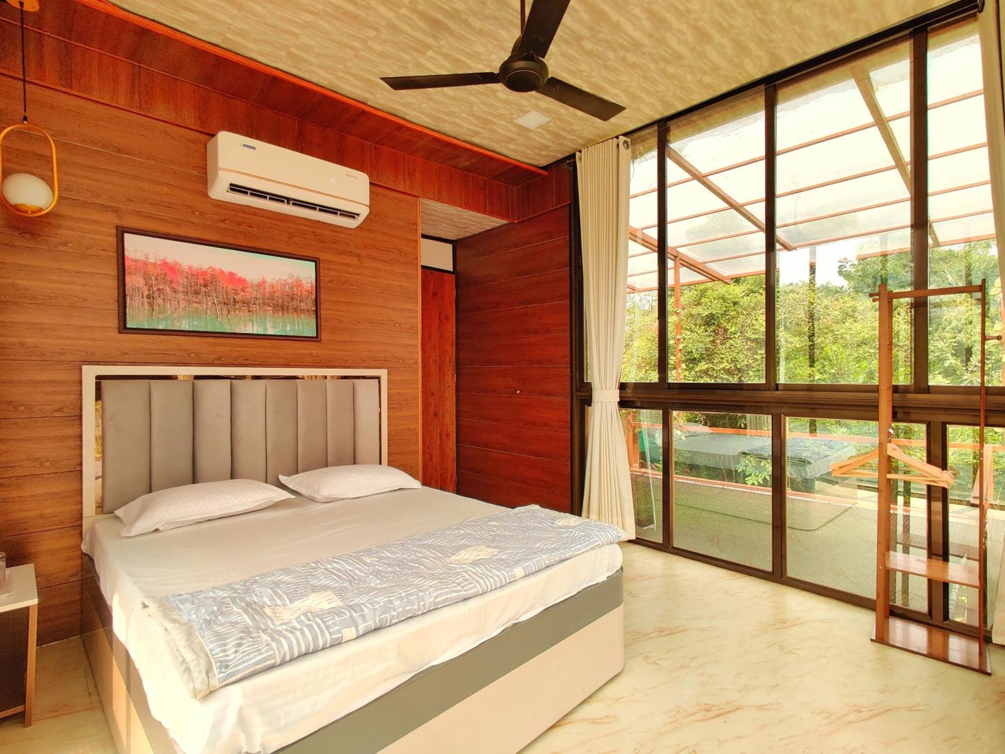 Crystal Springs Villa - A Picture-Perfect Retreat W Pool, Hammock, Gazebo Karjat Exterior photo