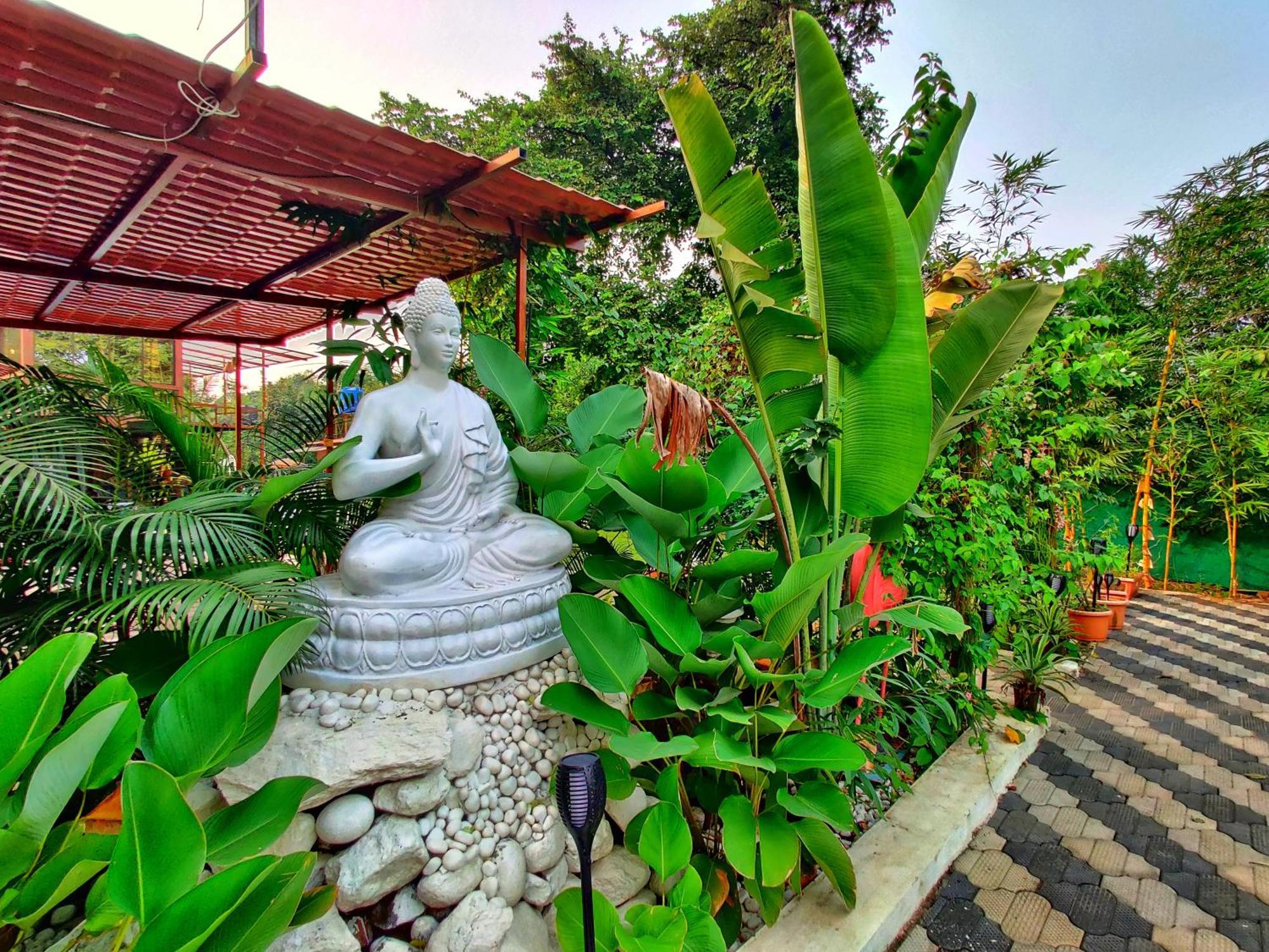 Crystal Springs Villa - A Picture-Perfect Retreat W Pool, Hammock, Gazebo Karjat Exterior photo