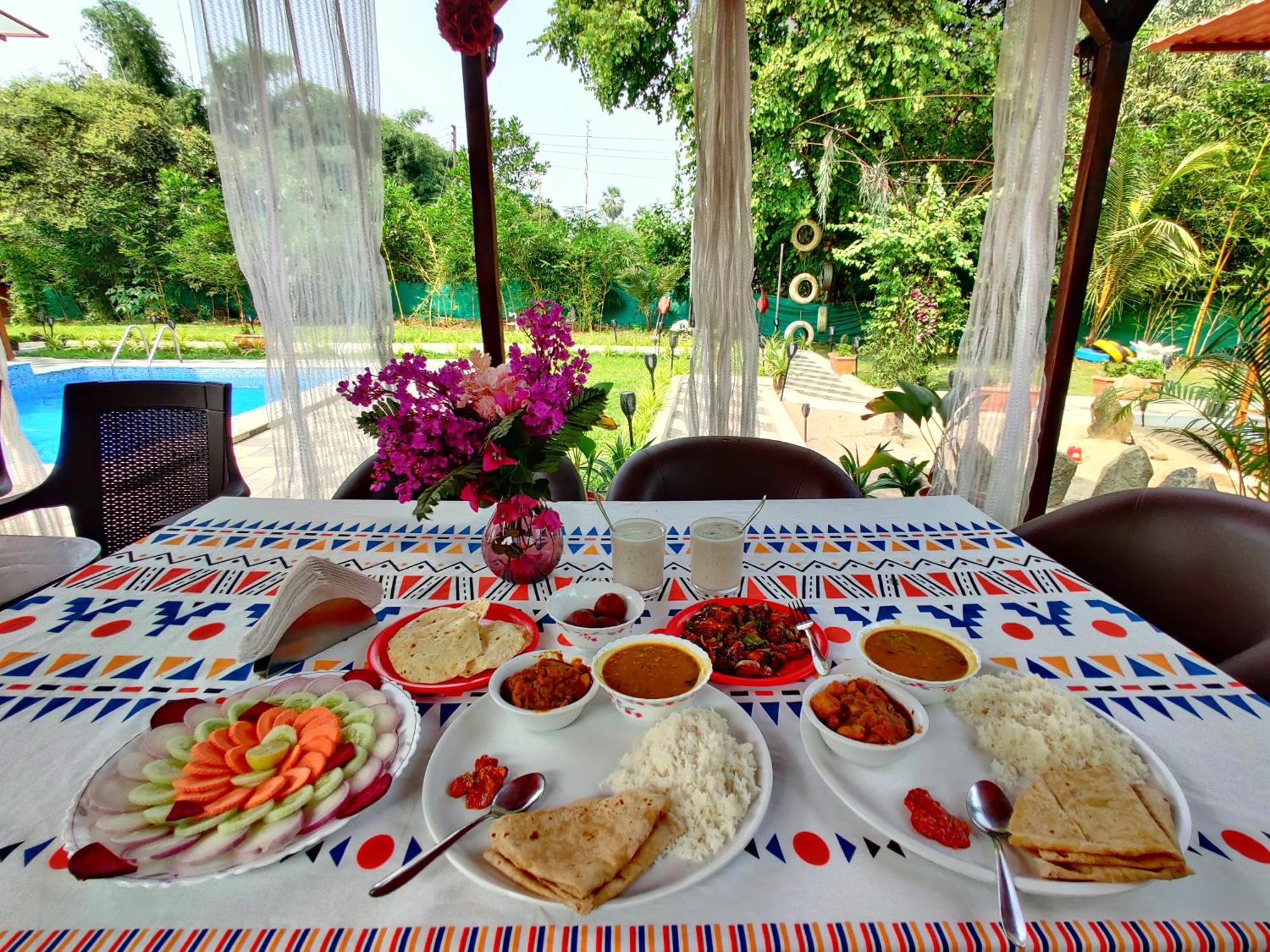 Crystal Springs Villa - A Picture-Perfect Retreat W Pool, Hammock, Gazebo Karjat Exterior photo